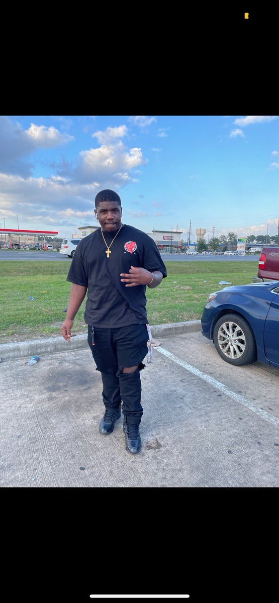 bigbenno's tweet photo. Looking at the man I’m becoming it’s getting scary🦍🙏🏾 https://t.co/rwQg3JFqsC