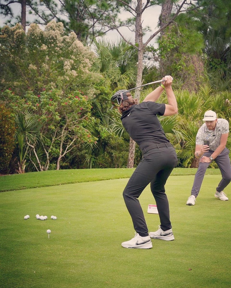 FlightScopeGolf's tweet image. A few of the world’s best took our FlightScope Mevo+ to the course ⛳️ 

(📸: @Meandmygolf) 
#PerformanceDataYouCanTrust
#FlightScopeMevoPlus