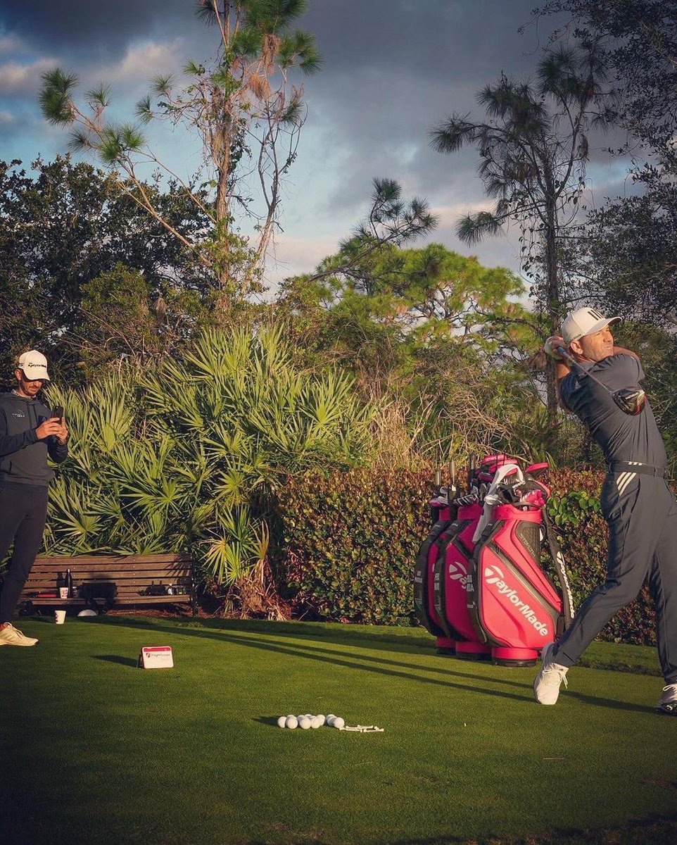 FlightScopeGolf's tweet image. A few of the world’s best took our FlightScope Mevo+ to the course ⛳️ 

(📸: @Meandmygolf) 
#PerformanceDataYouCanTrust
#FlightScopeMevoPlus