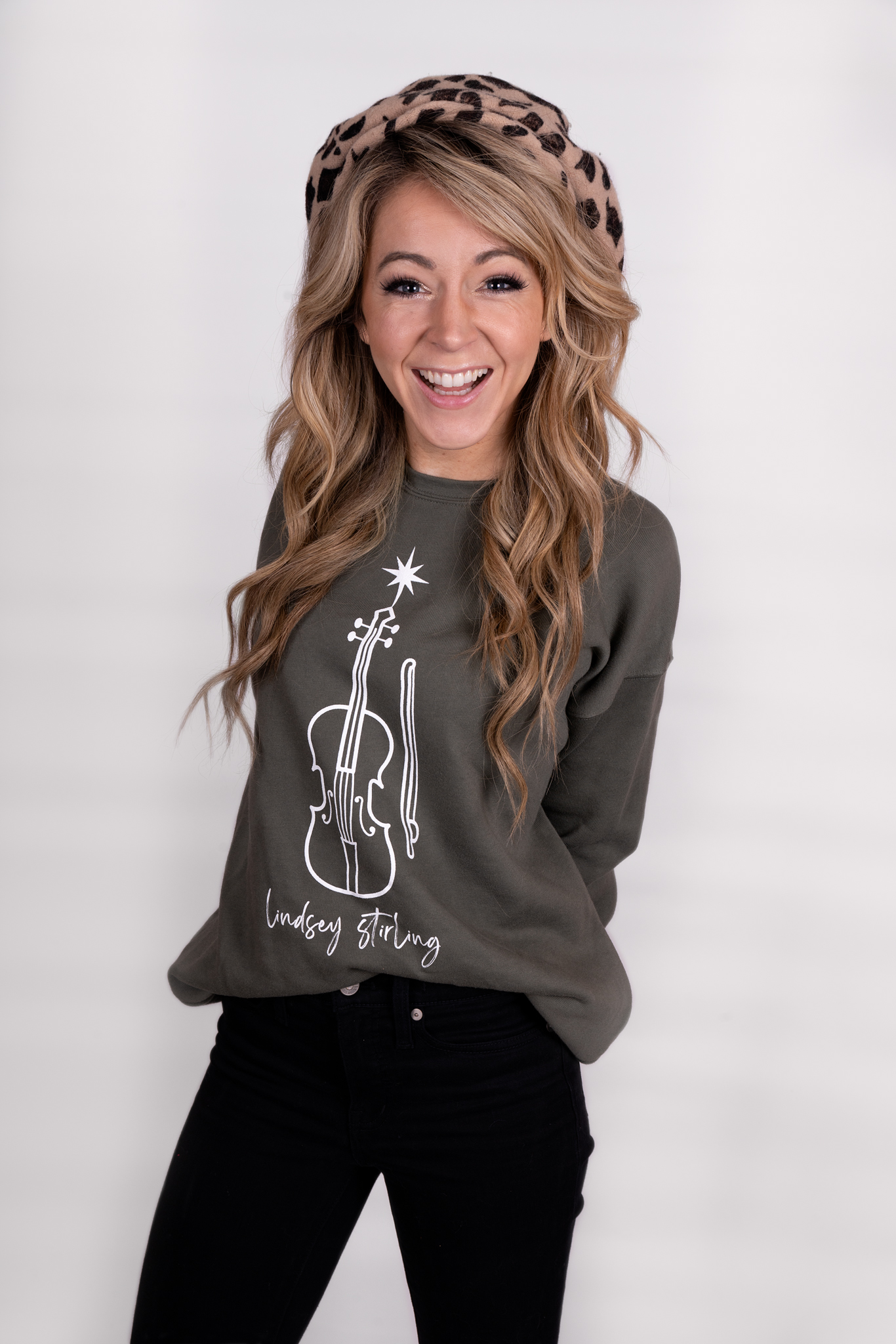 Lindsey Stirling 2022 Christmas Imodeat Clothing Ο Χρήστης Lindsey Stirling Στο Twitter: "Holidays Might Be Over, But You  Can Still Bundle Up With My Christmas Tour Merch - Select Items On Sale Now  On Https://T.co/Koxu8Cjait! Https://T.co/Yjkpied53I" / Twitter