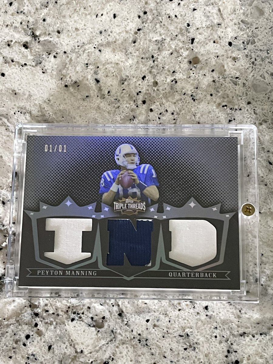 @HobbyConnector @Hobby_Connect @CardboardEchoes looking for some help here. 2007 triple threads Peyton Manning triple patch #’d 01/01 $500 #thehobby #coltnation #Colts
