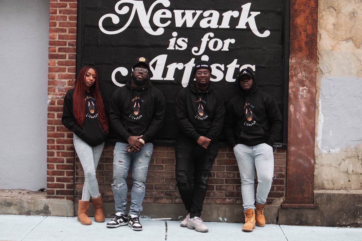 boxhound_'s tweet photo. The Re-Launch. | A brand that supports the go-getters and hustlers who pursue their dreams relentlessly.

The Boxhound Lifestyle.

Order your hoodie today! (Link in bio)

Pay in full or Shop with ShopPay and enjoy 4 interest-free installment payments. https://t.co/8hjgMsd2L3