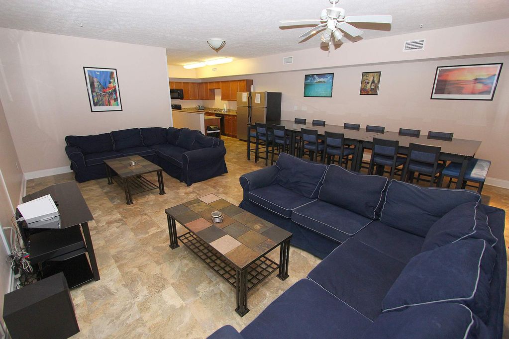 MBeachVillas_II's tweet photo. #Myrtle_Beach_Vacation_Villa_by_Owner is perfect 6-BR #vacation #accommodations for #Family #function, #friends/family #reunion, #bachelor’s party, and big #events. https://t.co/T1mGdxXYan https://t.co/w5O7AiYijw