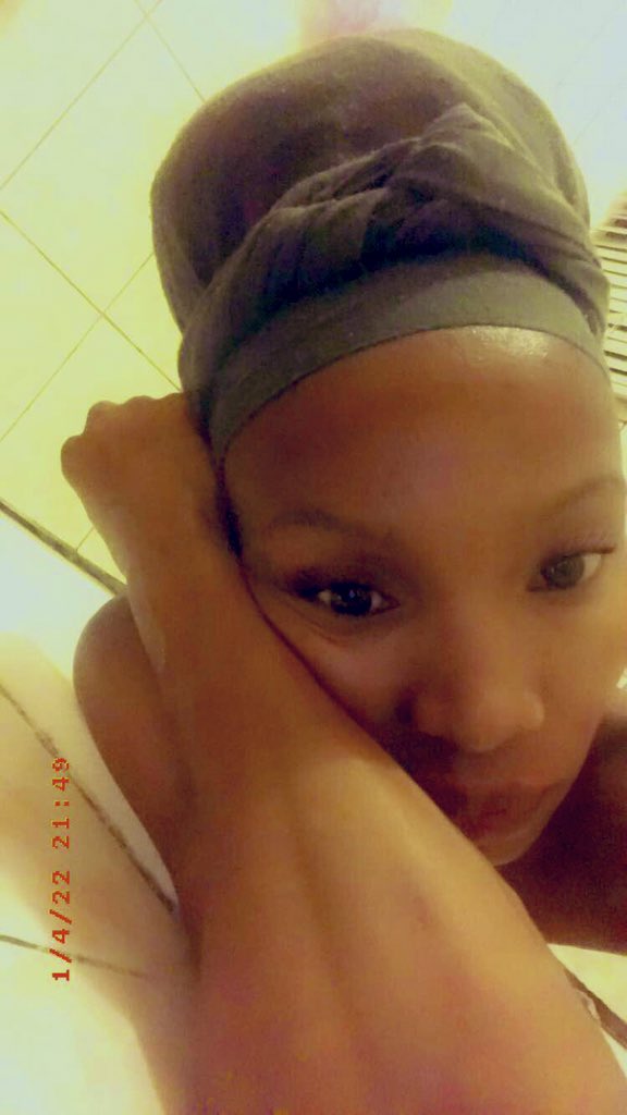 SneakerBaeT's tweet photo. If there's one thing I'd take away from this year would be the painful ordeal that I find myself facing every year with my body... No such pain does any woman deserves to experience. Bartholin Cyst Gland is no pain to take light π lasts a week but feels a lifetime. #Ngizwile https://t.co/E1fLjIgAsV