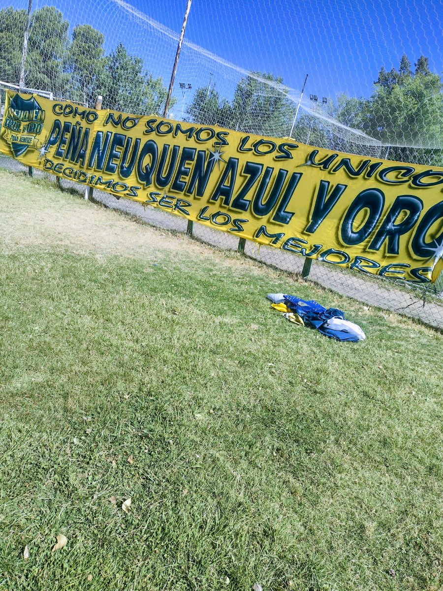 NqnAzulyOro's tweet photo. Ya estamos en el club municipal de la ciudad de Neuquén!
#BocaVa #BocaEnTodosLados @BocaIntyExt https://t.co/6pB8BYWAr3
