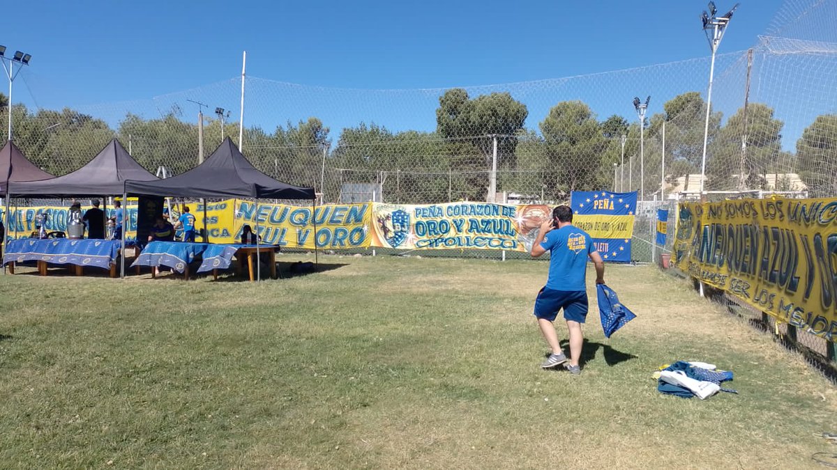 NqnAzulyOro's tweet photo. Ya estamos en el club municipal de la ciudad de Neuquén!
#BocaVa #BocaEnTodosLados @BocaIntyExt https://t.co/6pB8BYWAr3
