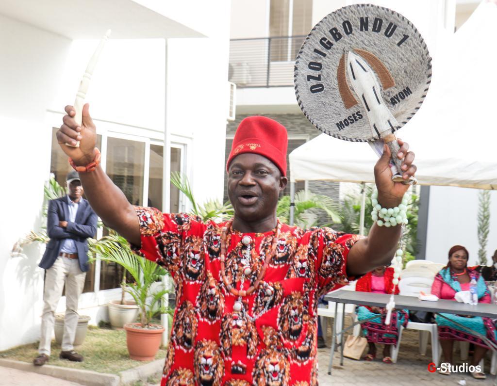 MosesCAyom's tweet photo. @TheWomanOfVoice @TheNationNews @GarShehu @femigbaja @daily_trust @DailyPostNGR @GuardianNigeria @samomatseye @pmnewsnigeria @AAsupportOrg @bukolasaraki This was presented by a King from South-East as part of my Investiture Ceremonial attire and I respect it a lot.
You know we just need a leader that can maximise the potentials of the Igbos and Nigeria can rule the world.
We have all it takes #MosesAyomfor2023President
#mosesayom https://t.co/lME5OKBuXA