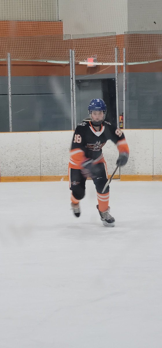 Kenzie pulled 2 assists (Maybe a third) in her teams last win this weekend! And it moved her team Danbury Hat Tricks Elite Girls Hockey into 1st place! Go Hat Tricks!