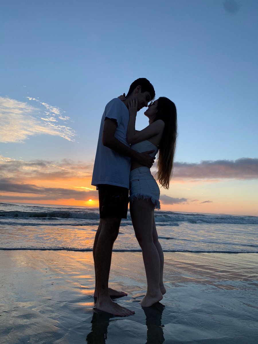 DanBrito_Jr's tweet photo. 1 ano 3 meses e 9 dias e a cada dia mais apaixonado!!! Tu é a mulher da minha vida!!!!! @RenataSchade_ https://t.co/ABv9HeY9QY