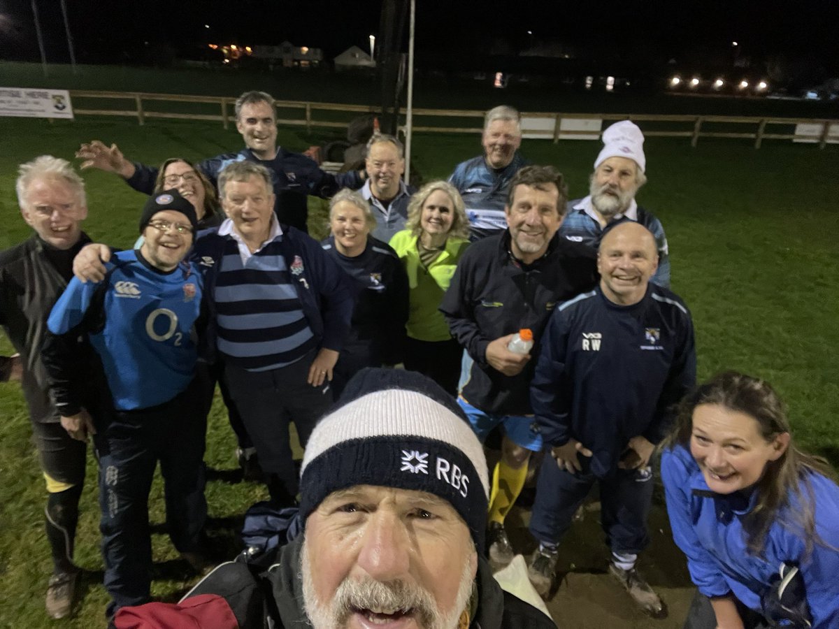 1st session of 2022 for the Fossils. Not bad start with 15 hardy souls. Cold hands to start with but we soon warmed up. 2 more sessions to go Wednesday 5pm Cranbrook School &amp; 4:45pm Topsham Thursday. We do this every week so if you fancy it have a go <a href="/swsportsnews/">South West Sports News</a> <a href="/walkingrugby/">Walking Rugby</a>