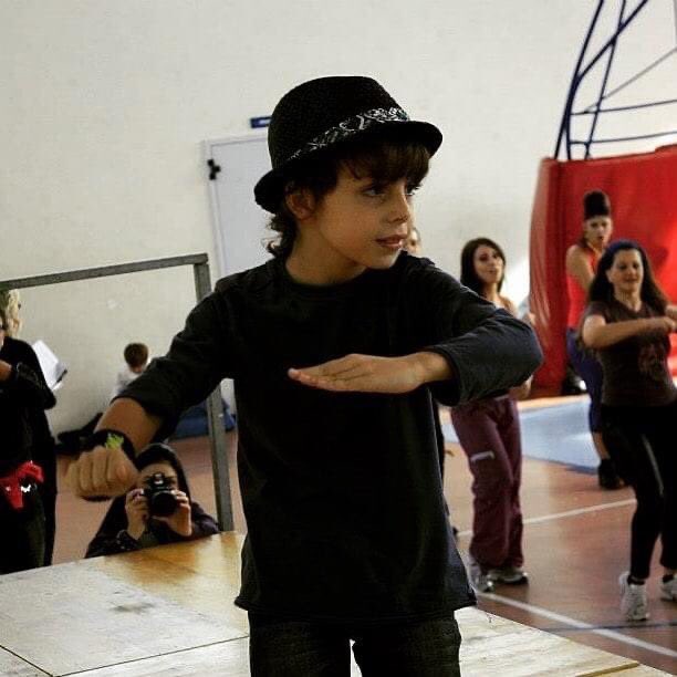 NinniGiulia's tweet photo. 7 anni ... timidissimo quando ballare era la tua unica voce ! #mattiazenzola #zumbamasterclass @zumba @ZumbaBeto https://t.co/FUPA3SzHPF