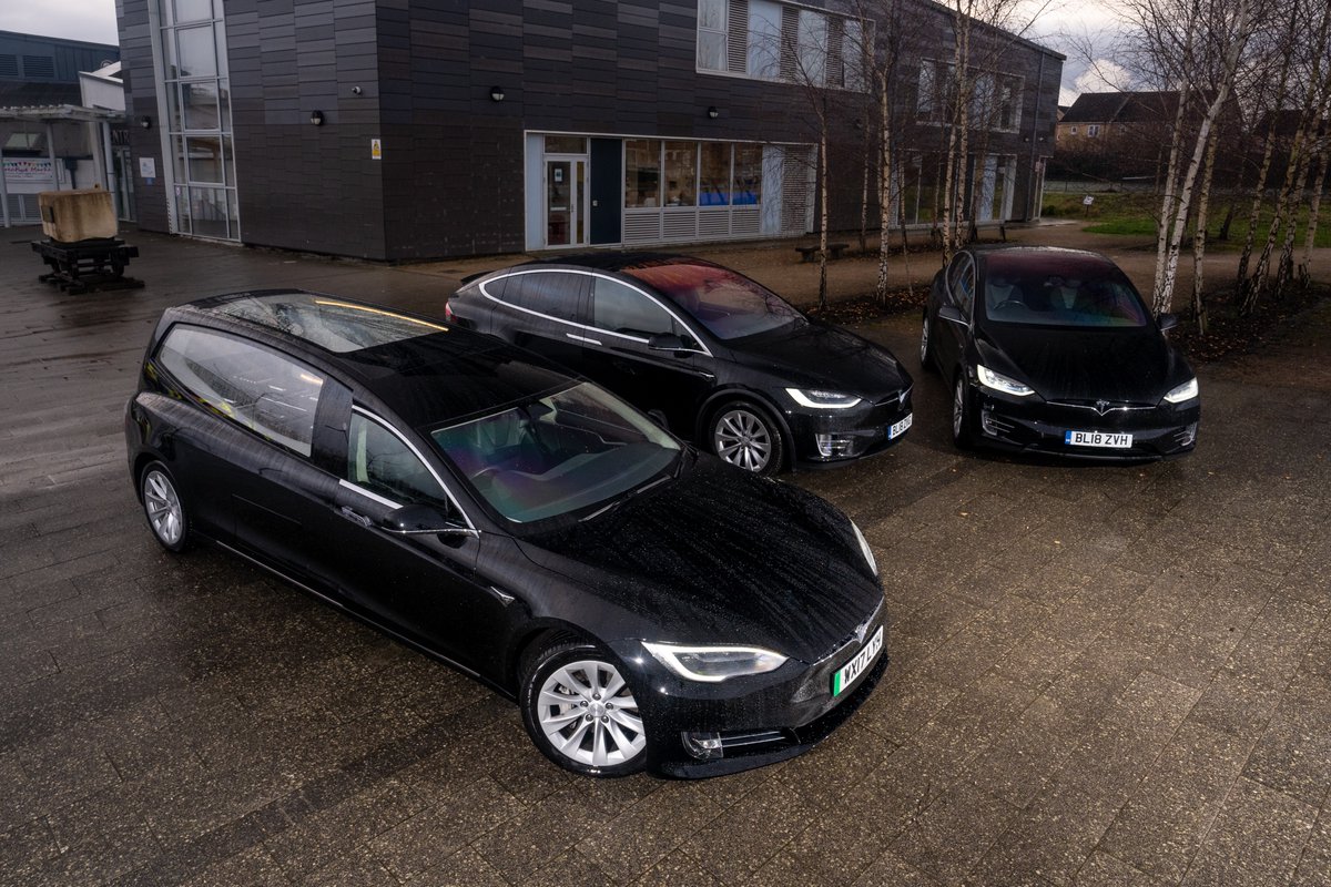 ajbfunerals's tweet photo. We have some great news to share with you all! Our new electric Tesla Hearse has finally arrived joining our two Model X limos, making us the first funeral directors in the UK to have a fully electric Tesla fleet!
#electrichearse #teslahearse #tesla #ecofunerals #elonmusk https://t.co/pQ5WQFKlv9