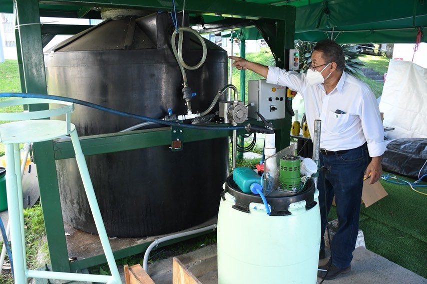 LaGeoSV's tweet photo. Diseñamos e instalamos una Planta Modular de Biogás, a base de desechos alimenticios, promoviendo tecnologías que reduzcan la contaminación y el cambio climático. Esta planta cuenta con una generación eléctrica instalada de 15 kWh. https://t.co/vC2xlax0Qt