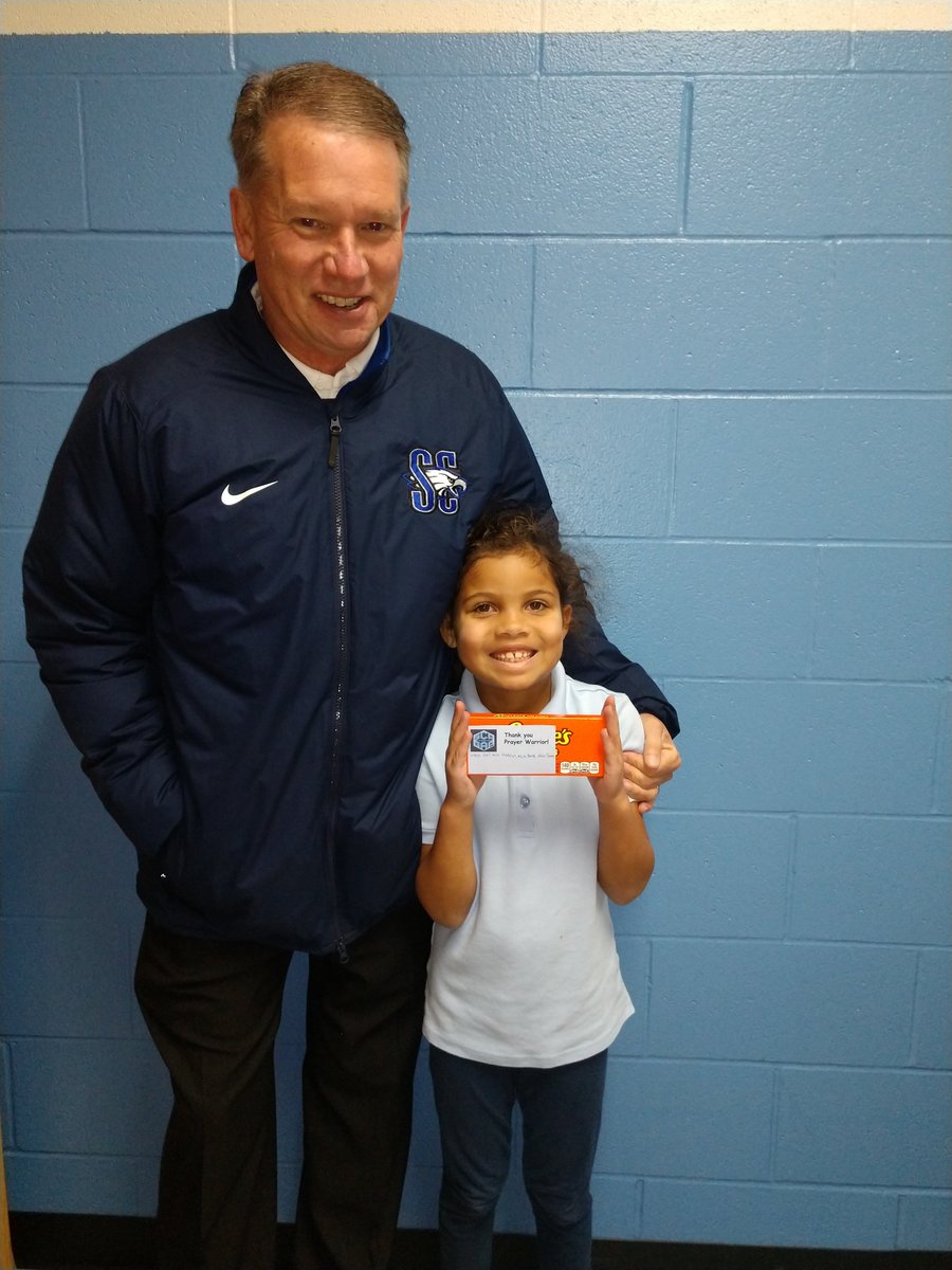 summitacademye1's tweet photo. "Be joyful in hope, patient in affliction, faithful in prayer." Romans 12:12. We are so thankful for our prayer warrior students. Recently first grade student Eliana was our prayer warrior! #SCAPrays #theSCADifference @SCAKCLeadership https://t.co/VHqbZlyVXI