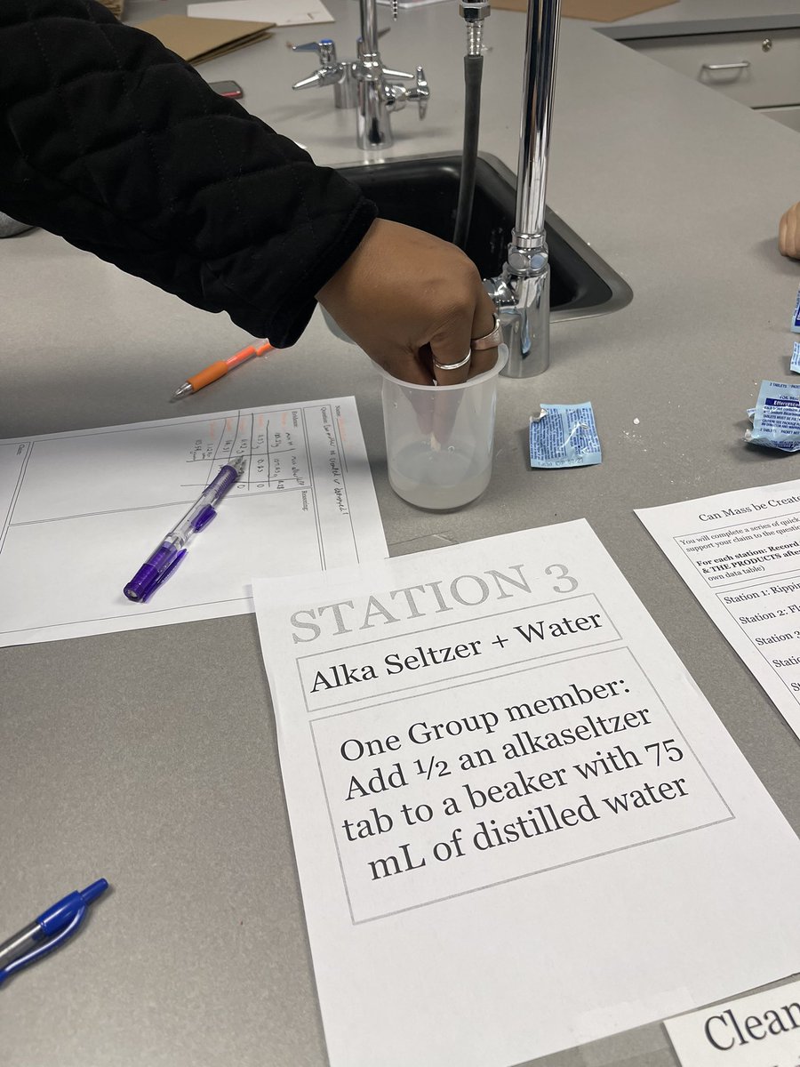 Kim S⌬ares tweet media