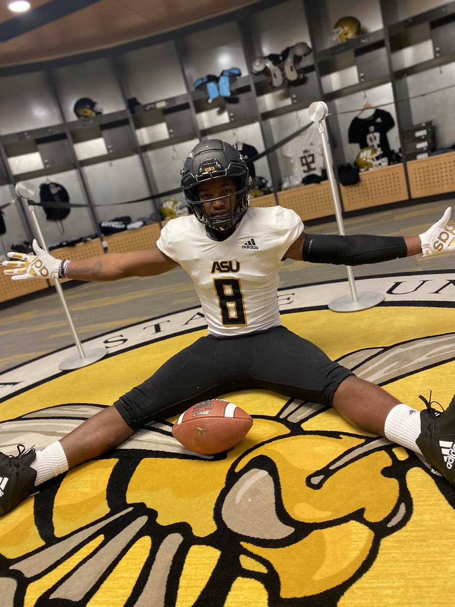 jawon_howell's tweet photo. Blessed to receive an offer from Alabama State 🐝 https://t.co/dVtwll01KV