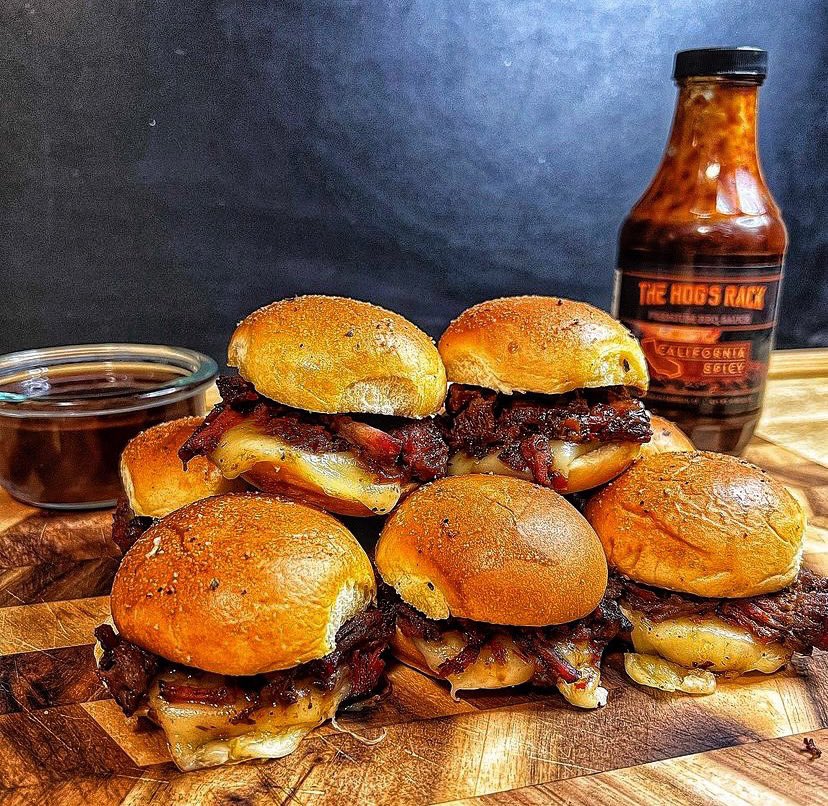 Pulled beef pepper jack sliders with our Spicy Cali sauce, all the way from Washington!! 🤤❤️‍🔥

📸: @ meat_thirty 

#bbq #barbecue #bbqlife #bbqseasonings #food #foodie #californiafoodie