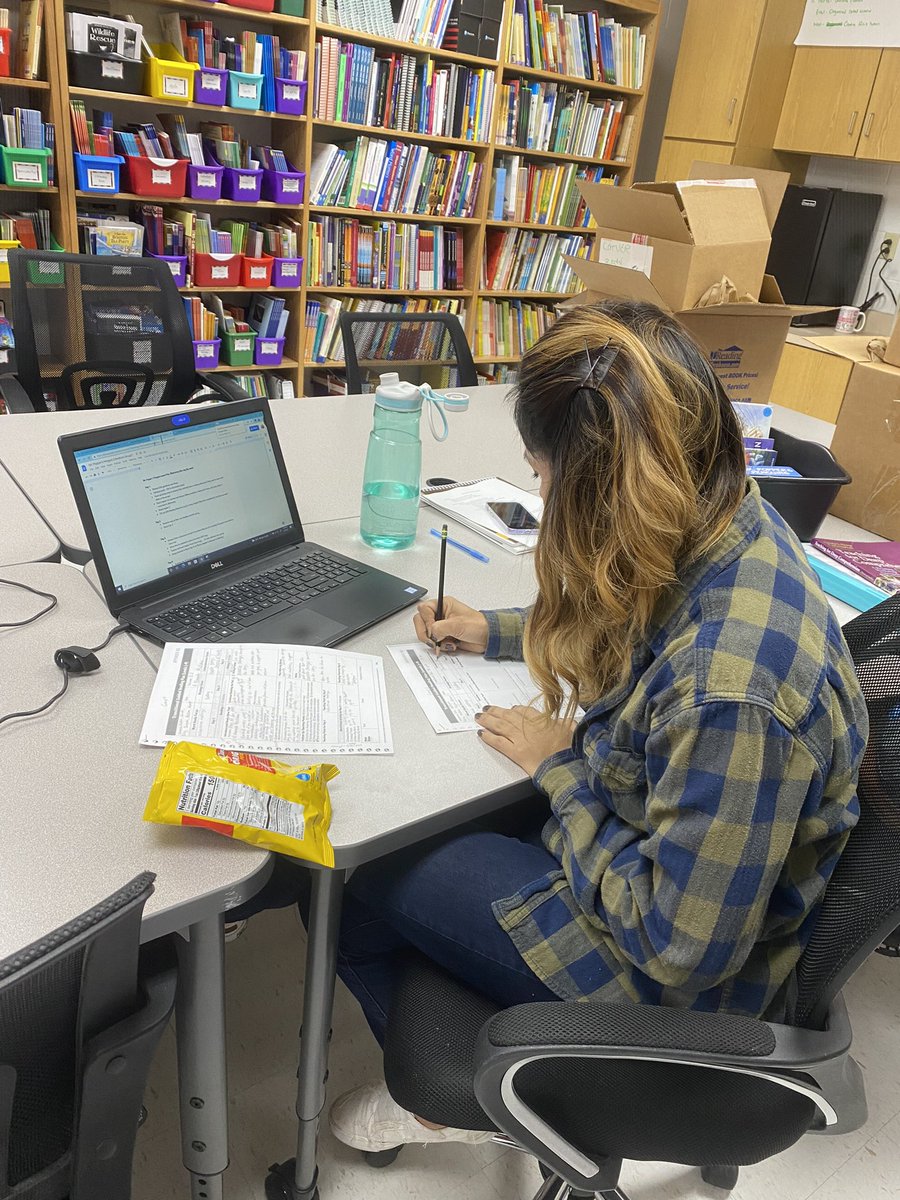 A very productive literacy day with <a href="/MaylinSmith4/">Maylin Smith</a> <a href="/NeoshoSD/">Neosho Wildcats</a> <a href="/NSDCarver/">Carver Elementary</a> #tweetingtuesday #gwcstrong