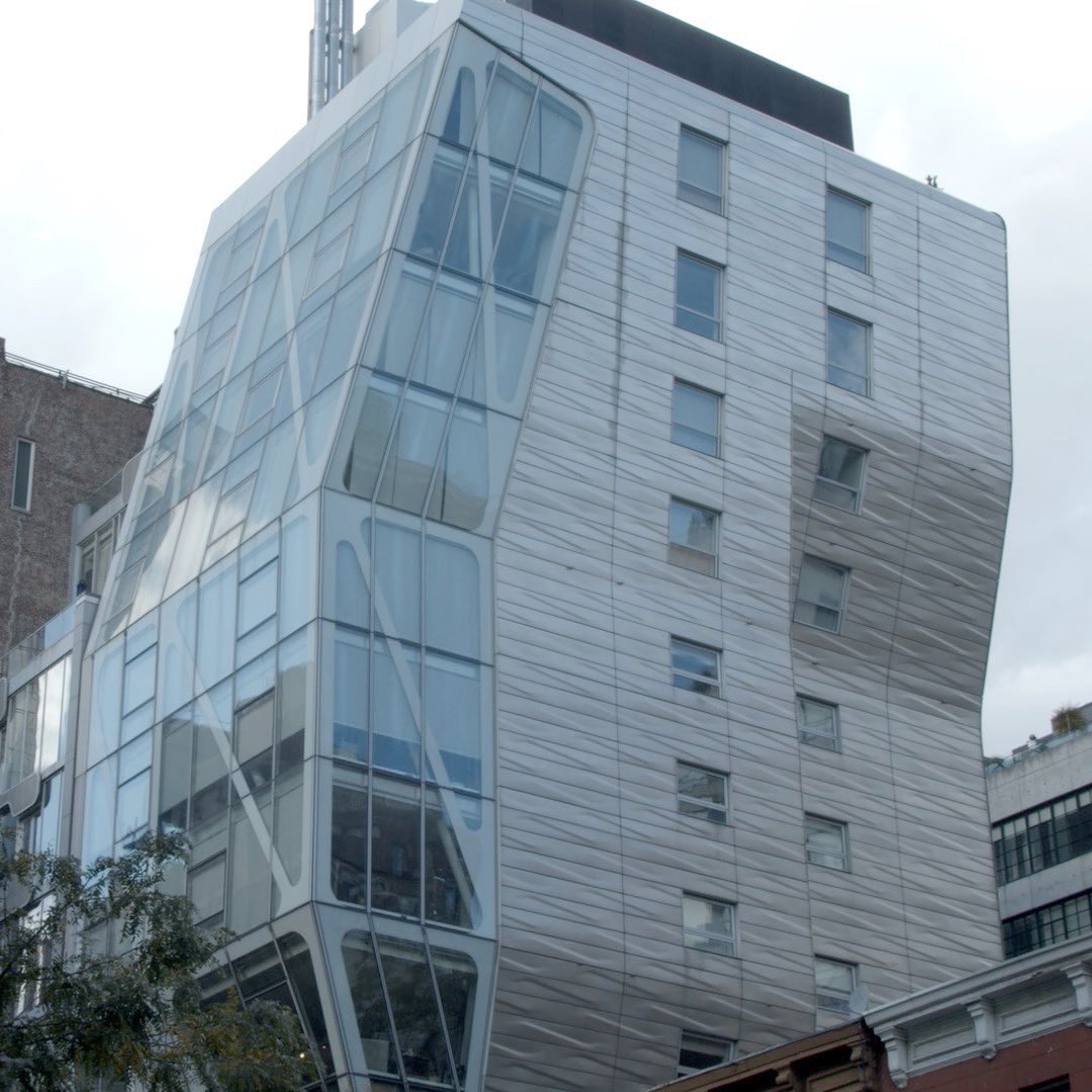openhousetv's tweet photo. Ho-hum, so think you’ve seen it all? Well, step off your own private elevator into this one-of-a-kind NY Chelsea duplex penthouse, with our friend @jennyvlenz, and be amazed.
New content and surprises this weekend on #OpenHouseTV on NBC. https://t.co/hoJq1zmgzl