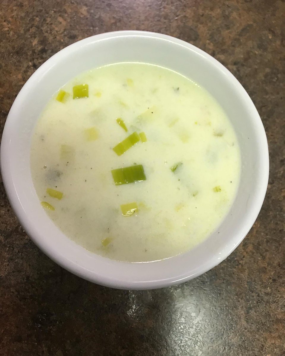 bistroongaetzrd's tweet photo. Like our homemade soups?

You can now have them in the comfort of your own home. 1 litre containers will feed 3 to 4 people, (or 1 hungry teen). Just thaw, reheat &amp; serve. Drop in or call for available flavours. $8

See you for lunch and support your local restaurants. https://t.co/WY3a4CZjde