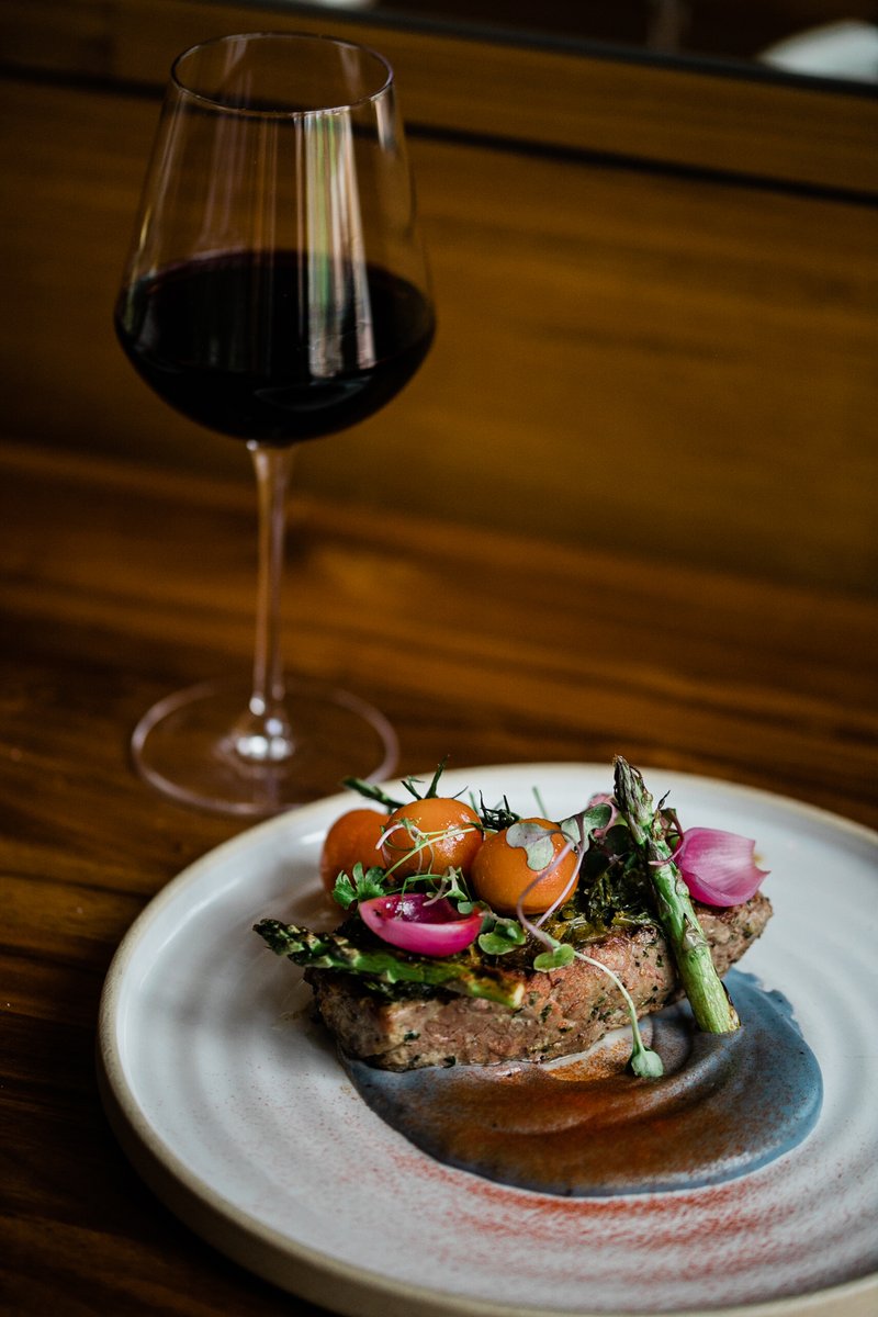 Center Stage Bar tweet media