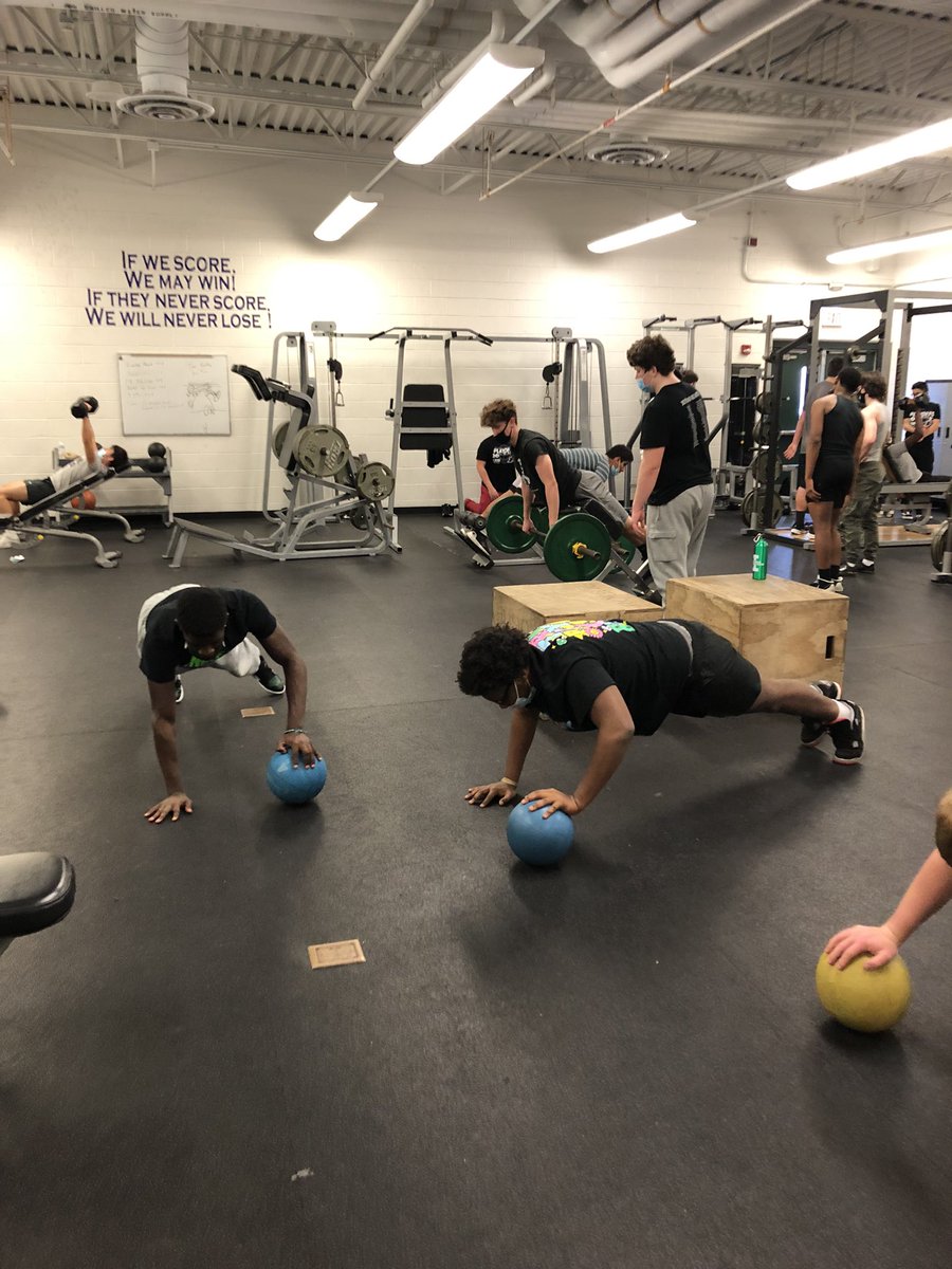 CoachPonx's tweet image. Feels good to be home! #SuccessRoom #Ironeatersreturn #PWW