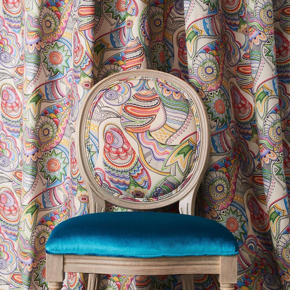 Fabricut's tweet photo. Intricate details and captivating hues make Magura a standout pattern from our collection! Magura is perfectly accented by our Silk Velvet in Turquoise, which adds a decadent texture to the look. What would you pair with Magura? Let us know in the comments!
#silkvelvet #patternf https://t.co/rJjzzs6mfp