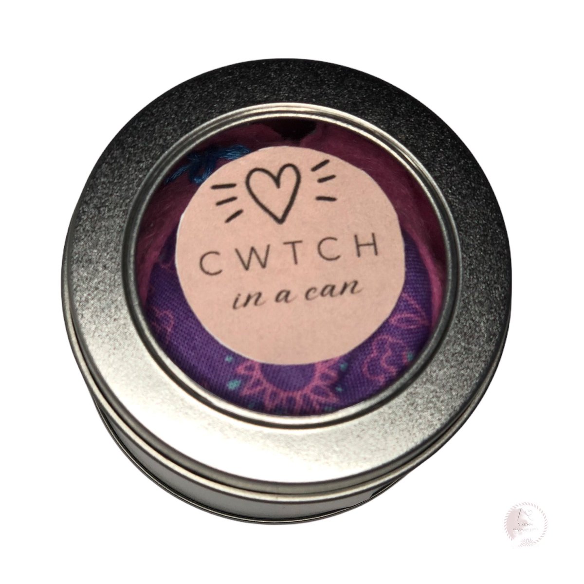 yvensew's tweet photo. NEW PRODUCT JUST LAUNCHED. Send a cwtch : Welsh for hug (pronounced ‘kutch’) to someone to show you care.
Perfect for Valentine’s Day or Dydd Santes Dwynwen 25th Jan. #MHHSBD #madeinwales #welshcrafthour #uketsyhour #smallbizhour https://t.co/KqYGp5bIrI