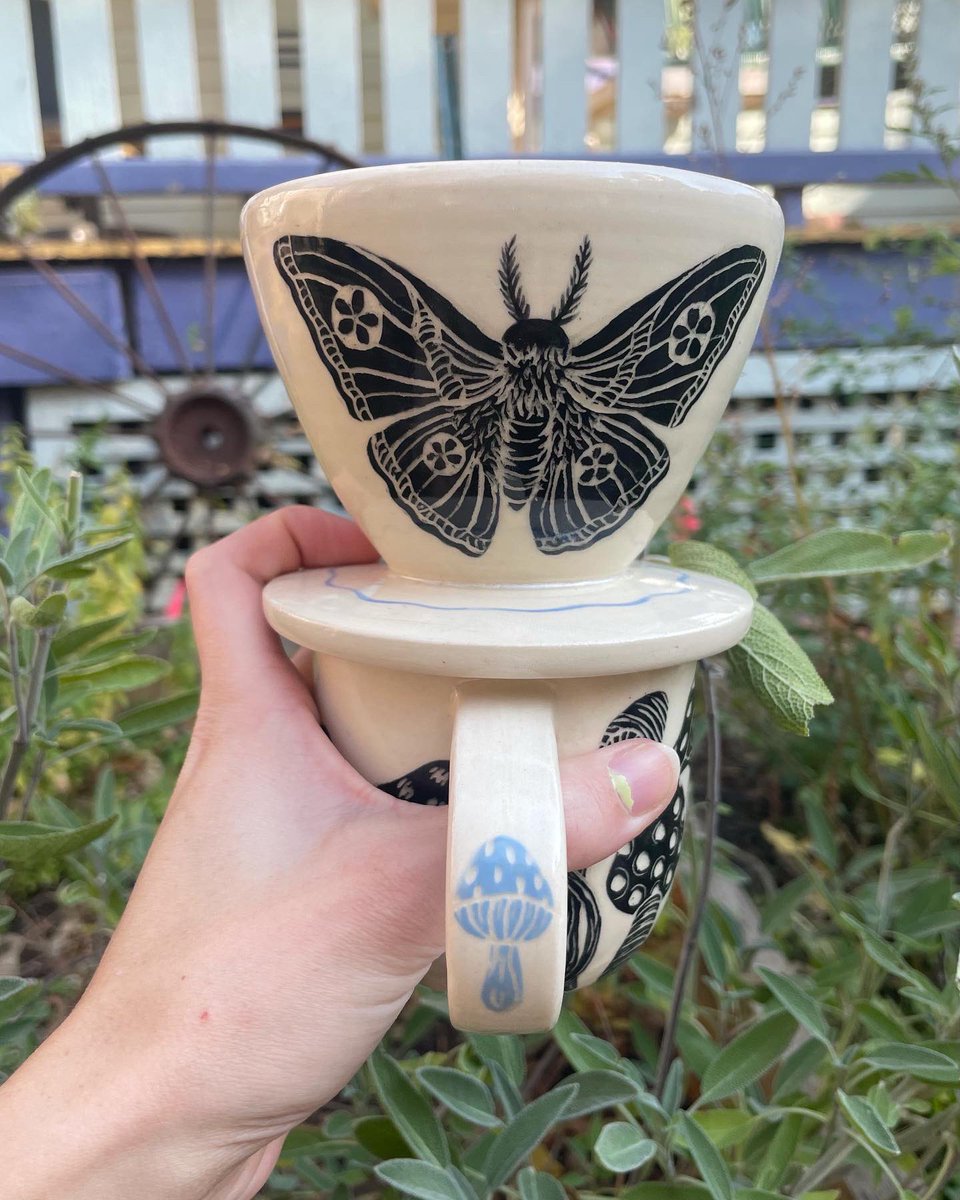 MaeveHilgers's tweet photo. Pour over set from a while back 🐇🦋 https://t.co/UobZWnx6rR