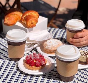 STAY WARM, SIP LOCAL 🥶☕

Support your favourite local cafes by grabbing a takeout order with something Brewed in the BoQ:

bayofquinte.ca/tourism/now-br…

📸 L'Auberge de France
😷 Follow all Public Health guidelines
#bayofquinte