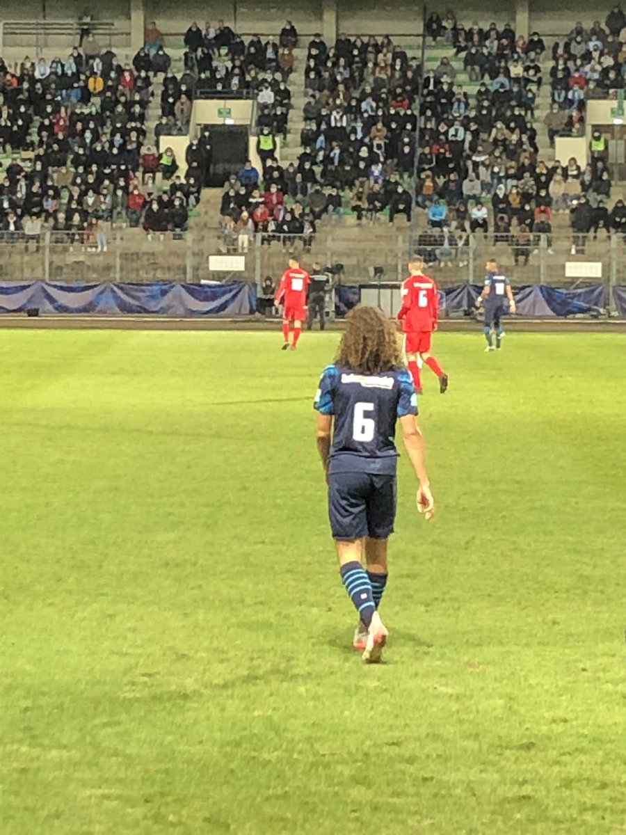 om__news's tweet photo. OM&amp; chauvigny 
(Premier match que je suis àller voir c’était magnifique 🥰)  @OM_Officiel
@AlvaroGonzalez_ @leoobalerdi5 @MatteoGuendouzi  @boubaKamara_4 @dimpayet17 https://t.co/pBfWom2a7k