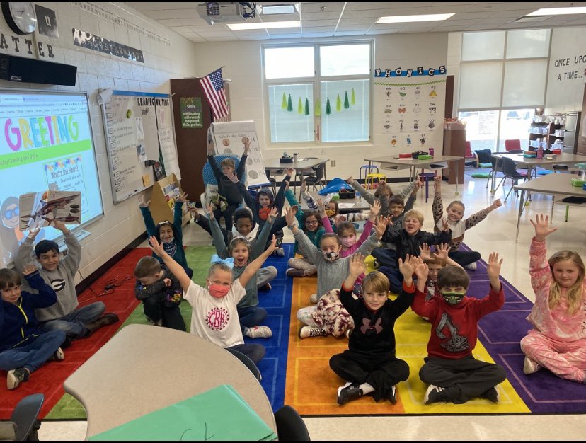 MsCarpenterRCE's tweet photo. 2022! My heart is full! 🤍#oneRCE https://t.co/58N2i3Xzsg