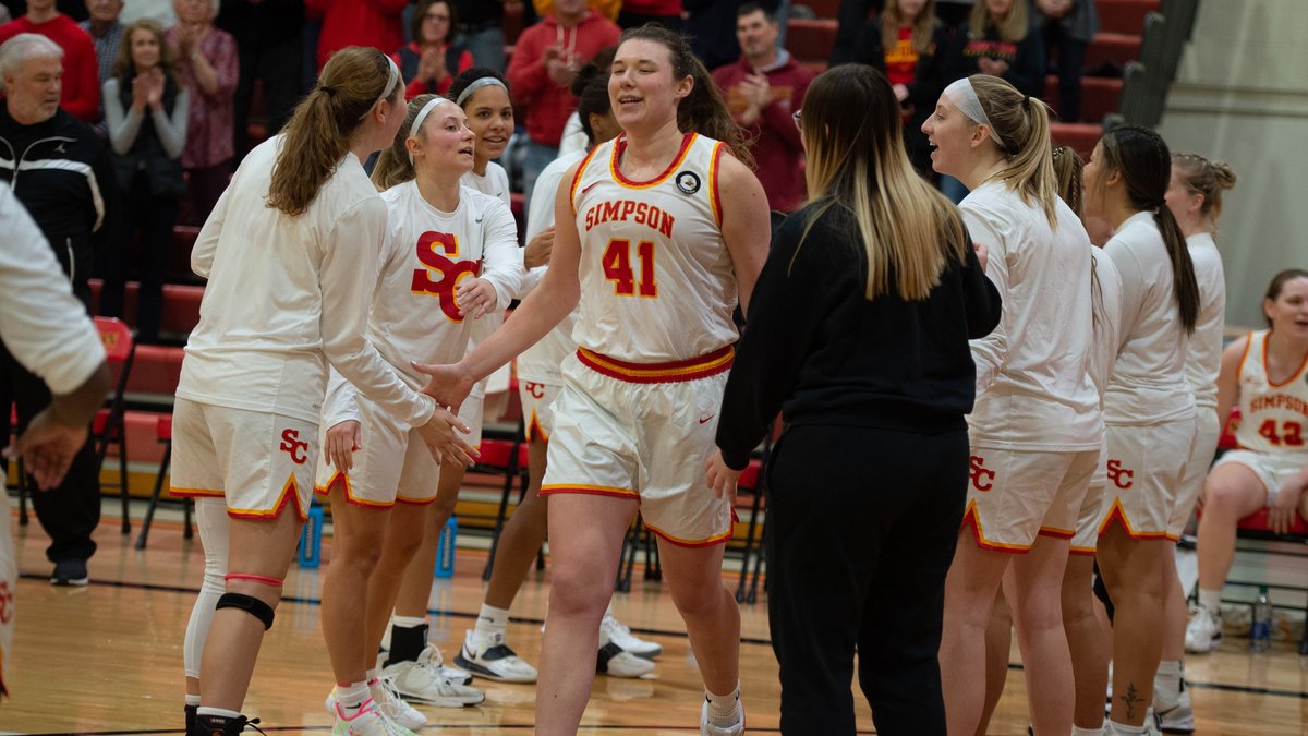 .<a href="/SCStorm_WBB/">Simpson Women’s Basketball</a> enters the new year ranked No. 6 in <a href="/d3hoops/">D3hoops/Patrick Coleman</a> standings and No. 7 in the <a href="/WBCA1981/">Women’s Basketball Coaches Association</a> poll.

The Storm are led by Jenna Taylor who earned the program's first <a href="/USBWA/">U.S. Basketball Writers Association</a> DIII National Player of the Week title today.

📰 bit.ly/3znNnVT

#ONESimpson | #rollriversWBB