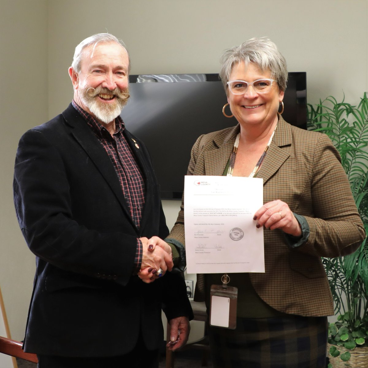 TreasurerMc's tweet photo. The new property tax roll has been delivered for 2021 taxes due in 2022!  Thank you Mesa County Assessor's team, now we will take the ball.

Statements will mail out later this month.  On-line bills are available at https://t.co/suyowgXkrW https://t.co/ZJDFQuZ10S