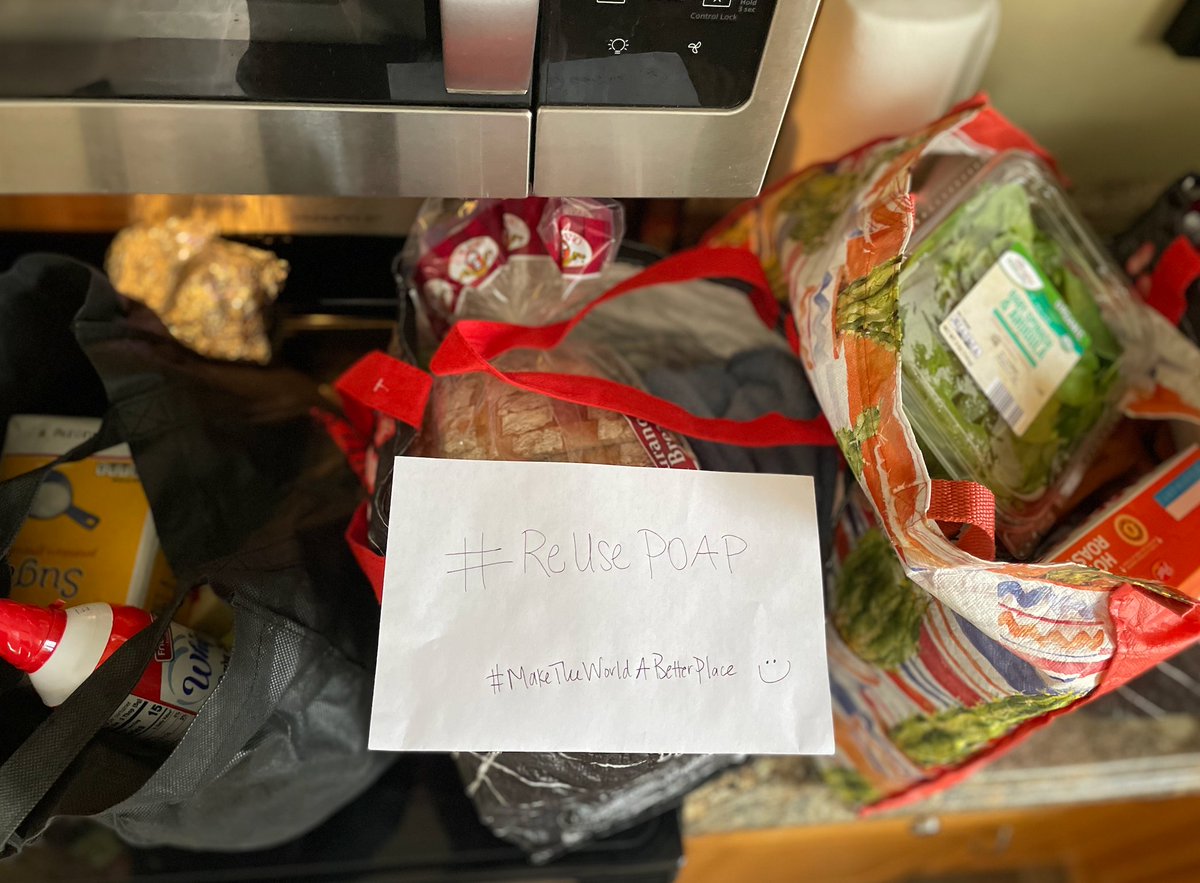 MakeTheWorldA13's tweet photo. Want to #MakeTheWorldABetterPlace and earn a #POAP 🌎♻️✨

♻️Next time you get groceries, use re-usable bags!

♻️Take a photo of your grocery load and include a time stamp (written on paper: #ReUsePOAP) as ours below 🥰

♻️DM @MakeTheWorldA13 your photo to enter the challenge! https://t.co/SWAun1LtNY