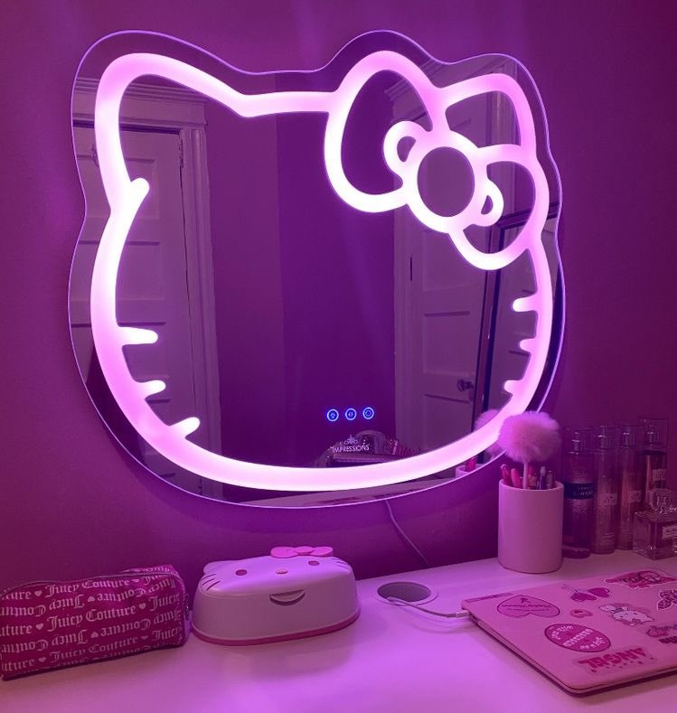 hello kitty mirror 💫