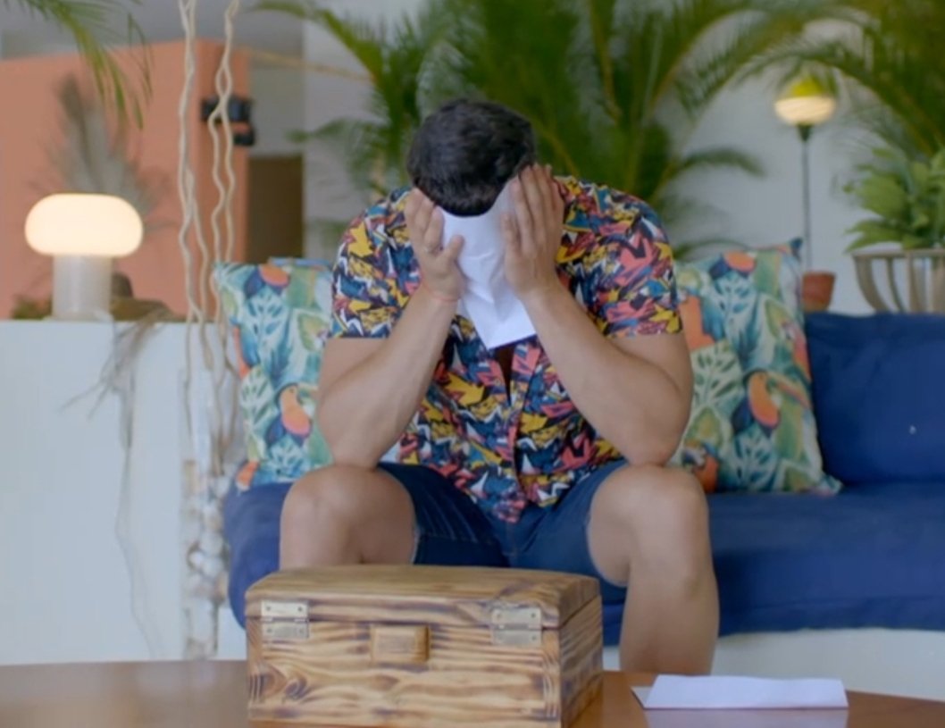 girlpwer7's tweet photo. Yo intentando memorizar un tema entero 5 minutos antes del exámen #LaIslaDeLasTentaciones9 https://t.co/g1wf9sBvid
