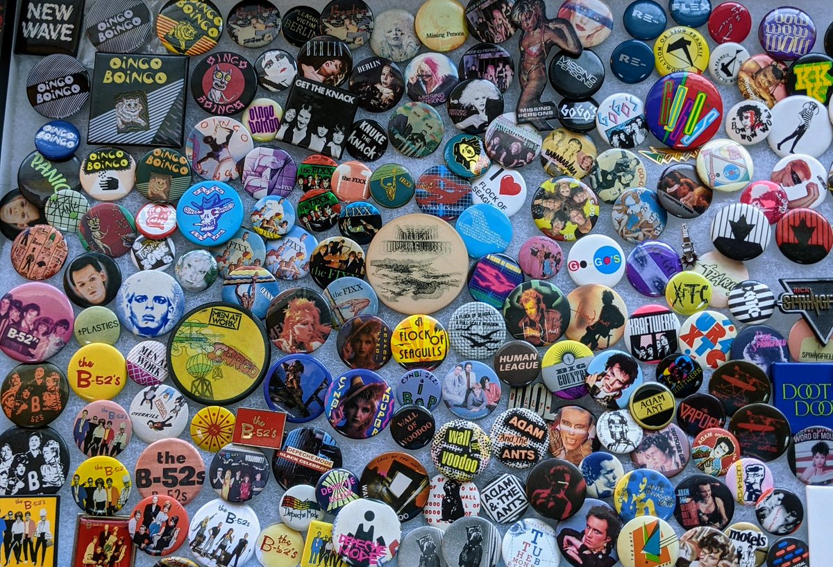 MichaelPilmer's tweet image. Anyone else out there love collecting pinback buttons as much as I do? Since I was 12 years old or so. This is one of my mostly 80s new wave display cases.

#pinbackbuttons 
#pinbacks
#pins 
#buttons
#badges 
#80s 
#newwave