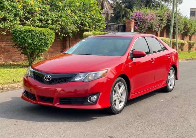 richnans_cars's tweet photo. 🔥TOYOTA CAMRY SE🔥
2014 Model⚡️
Key start
Sunroof 
Touchscreen infotainment system 
Rear camera
Prize Ghc 78,000 slightly negotiable 
Call/WhatsApp/Dm 0574371357

⭐️Purchase and unleash your dream drive⭐️ #carsforsale #forsale #toyotacamry #purchase #richnanscars #ongod🙏🏻 https://t.co/PLZmeipwKh