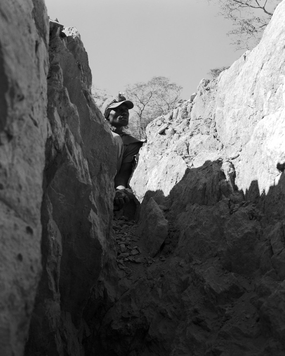 simpsondotmov's tweet photo. GN. Here’s Ali at the top of a goldmine in Zimbabwe. 

Genesis series coming v soon…💨

‘Silver from Gold’

#nftphotographer #nftart https://t.co/0qgKtyChpG