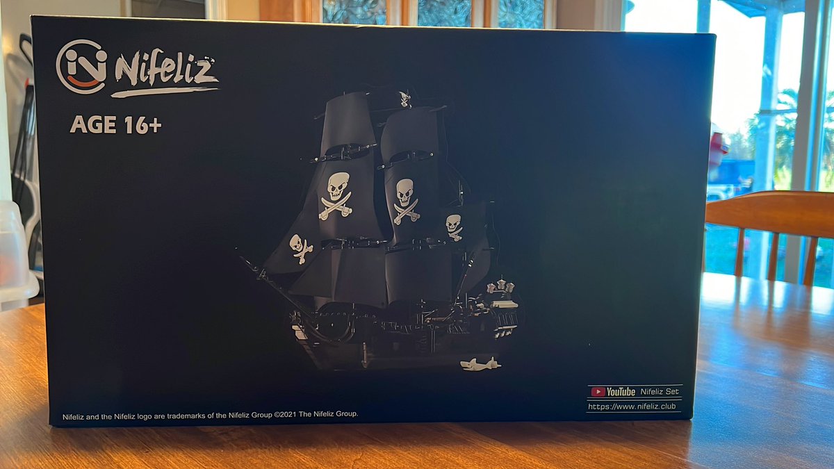 JQualls_Photos's tweet photo. #yoho 
Look what came in today!
3500 piece “Lego” set. 

Yes I bought off brand. 

I can’t fathom $1500 for a display piece 🤷‍♂️
#Pirates #legoish https://t.co/pKATgZXArX