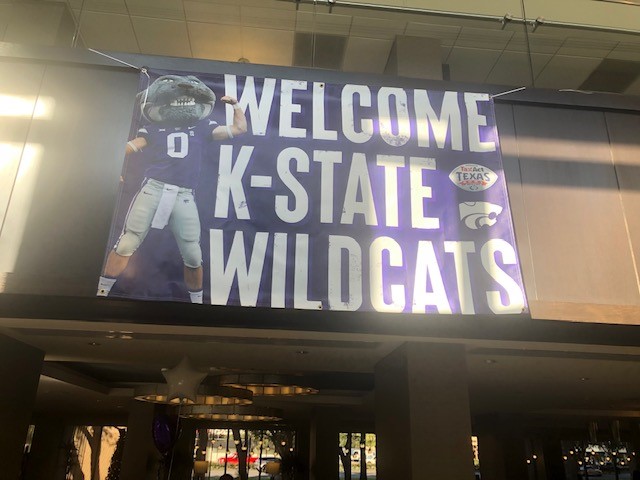 APWonderWoman's tweet photo. The DT Suites Houston Galleria wish the Kansas State Wildcats all the best in the Texas Bowl tonight against the LSU Tigers!

Go WILDCATS!!! https://t.co/g7iALTIgNH