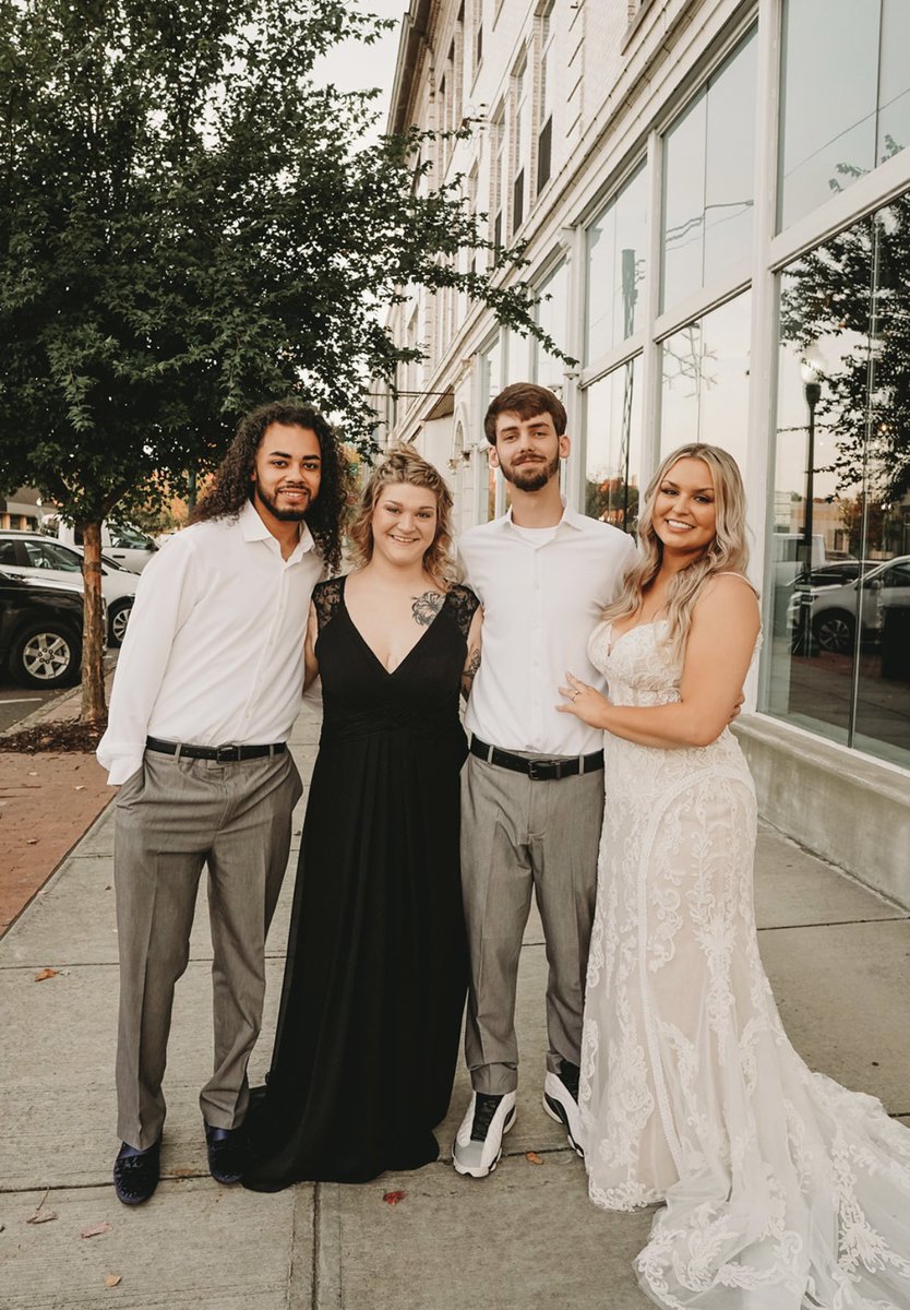 HattieHanna2289's tweet image. Besties 💕 @Anderson13james