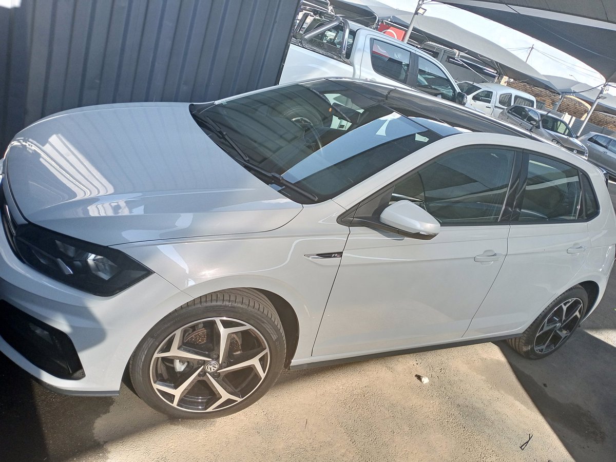 lesiba_teffo's tweet photo. Ñew Volkswagen Polo 1.0 TSI Highline R-Line Sunroof DSG R4,500pm 10,000km full warranty inclusive cashback 💸 and gift hampers 🎁
Requirements:
* 3 months bank statements
* 3 months payslips
* ID
* Drivers License
* Self-Employed, Cash, Finance, Trade-Ins accepted https://t.co/KQcEcpkl9R