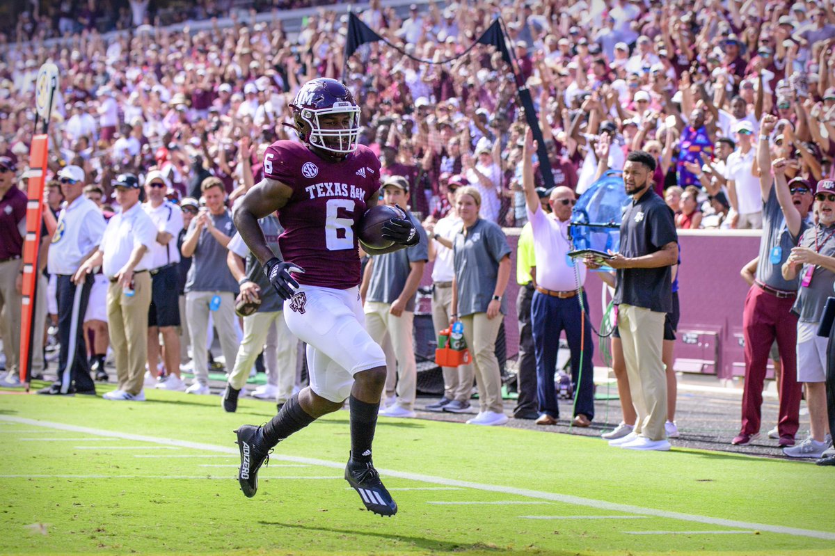 LeviShirley6's tweet photo. Wowwwww #AGTG after a great talk with Coach Rushing blessed to receive my first d1 offer from the Texas A&amp;M university #goaggies https://t.co/St2qWDLUy8