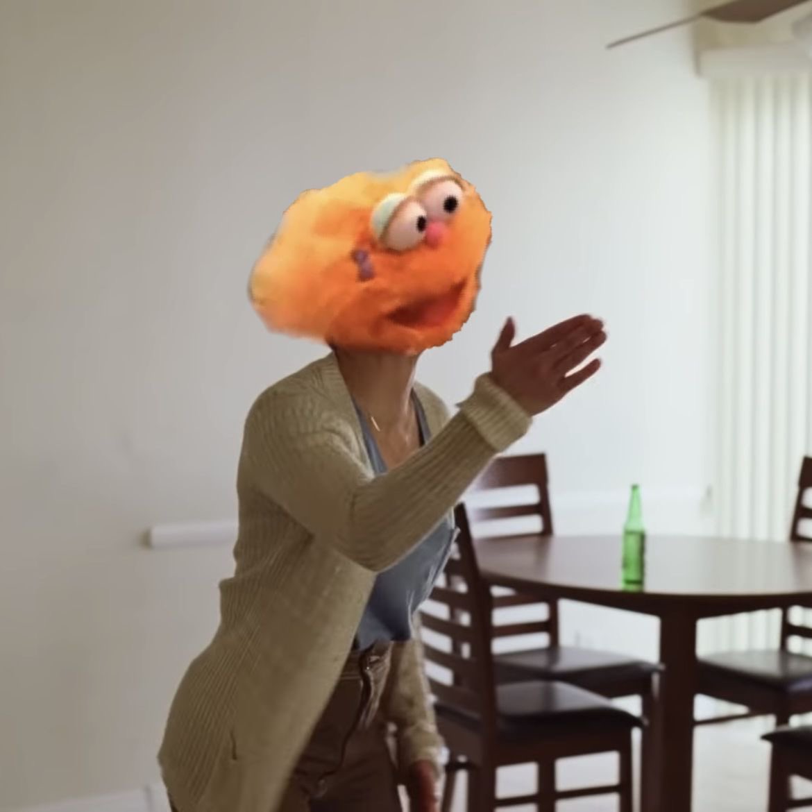 TomZohar's tweet image. “You can’t have that cookie, Elmo, Rocco wants to eat it!”
“HOW?!? How is Rocco gonna eat that cookie, Zoe?!”