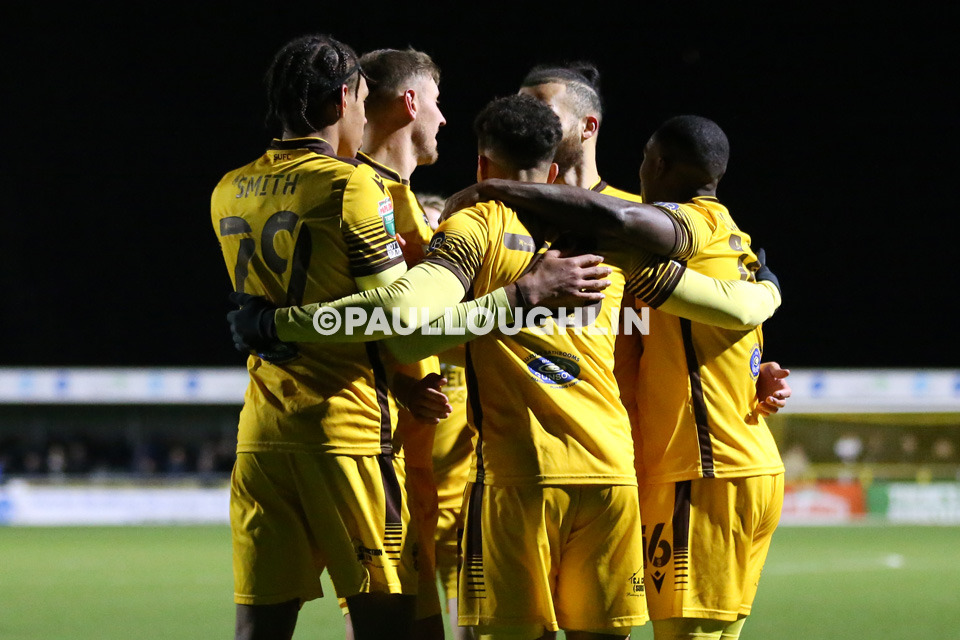 Paul Loughlin (@paulloughlin) on Twitter photo 2-1: <a href="/1DonovanWilson/">Donovan wilson</a> puts <a href="/suttonunited/">Sutton United FC</a> back into the lead against Colchester and ensures the U's go into the hat for the next round of the <a href="/PapaJohnsTrophy/">.</a> #EFL: 2-1: <a href="/1DonovanWilson/">Donovan wilson</a> puts <a href="/suttonunited/">Sutton United FC</a> back into the lead against Colchester and ensures the U's go into the hat for the next round of the <a href="/PapaJohnsTrophy/">.</a> #EFL: