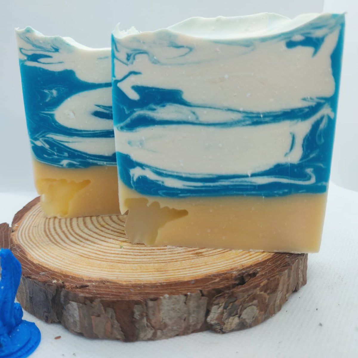 devildragon1331's tweet photo. Too cold to do a polar plunge? Enjoy the beach with these beach days bars, remind yourself of warmer days!!!

https://t.co/gDhIA5FXwT https://t.co/6qgNyQxVbS