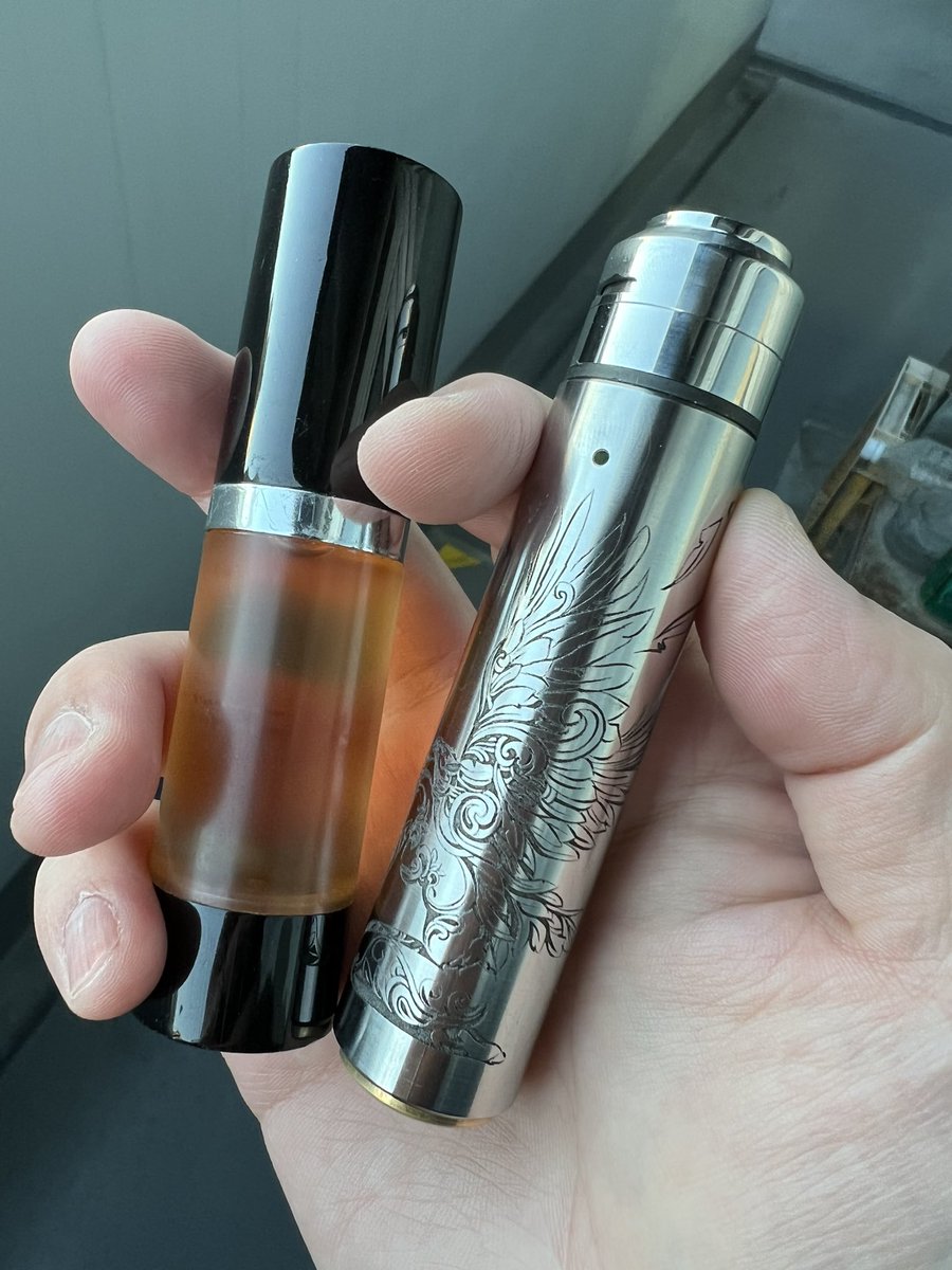 VAPE_JUN's tweet photo. おはようございます😊☀

本日から仕事始めでございます。

本年もよろしくお願いしますm(_ _)m https://t.co/qi0CVxMeaS