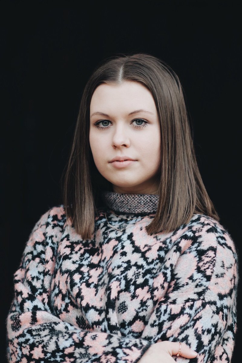 does this mean I can get a senior discount now? #seniorpics

pics by the very talented @revblong